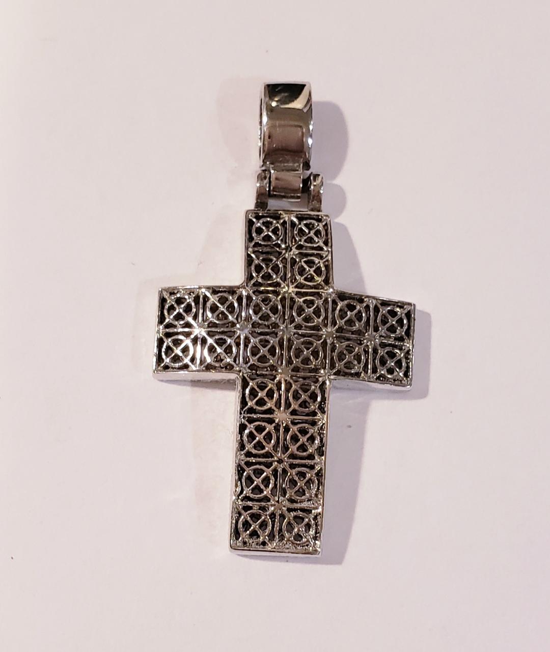 14 karat White Gold Cross