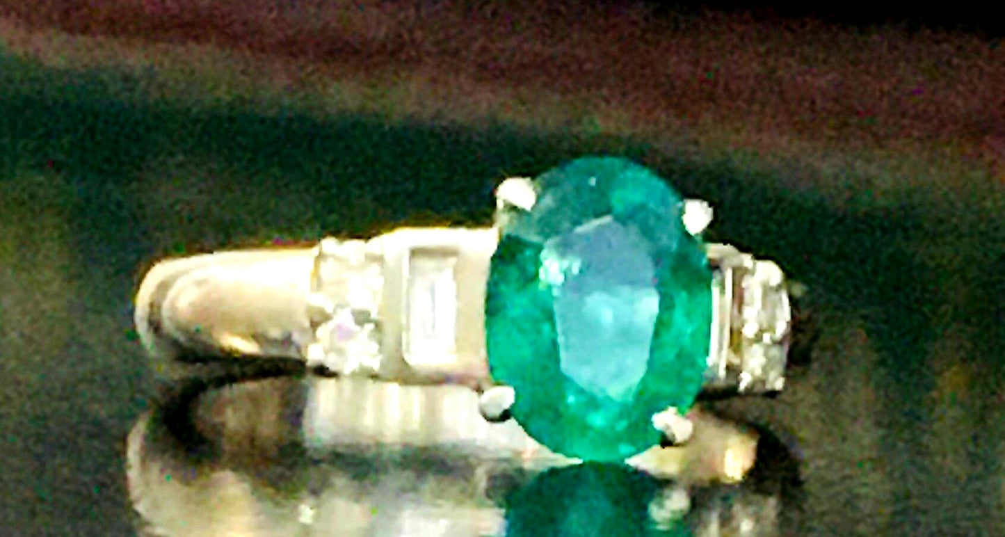 Emerald & Diamond Platinum Ring