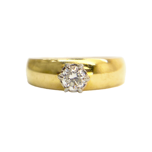 Classic Wedding Set with Solitaire Engagement Ring & Band - 14kt Yellow Gold